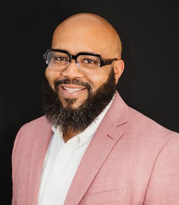 Portrait of Grady Smith, Realtor®.